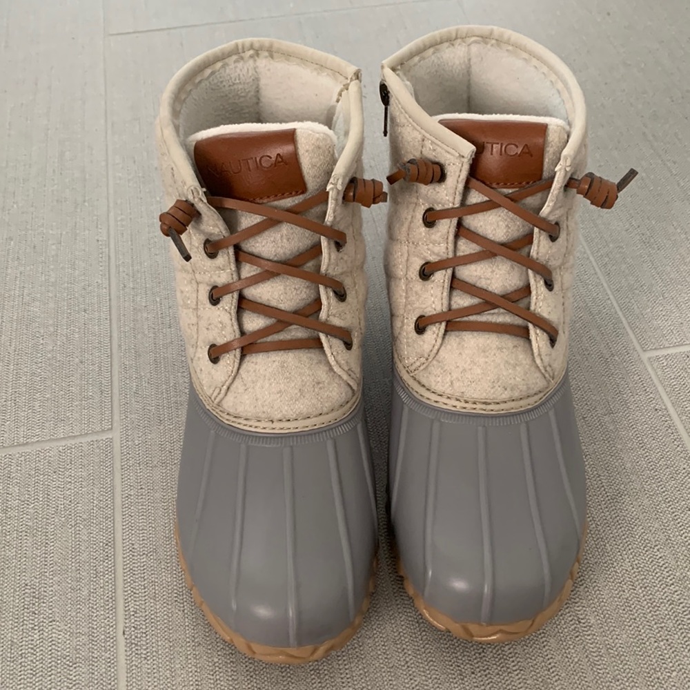 NWOT Barely Worn Nautical Wooley Boots Size 8
